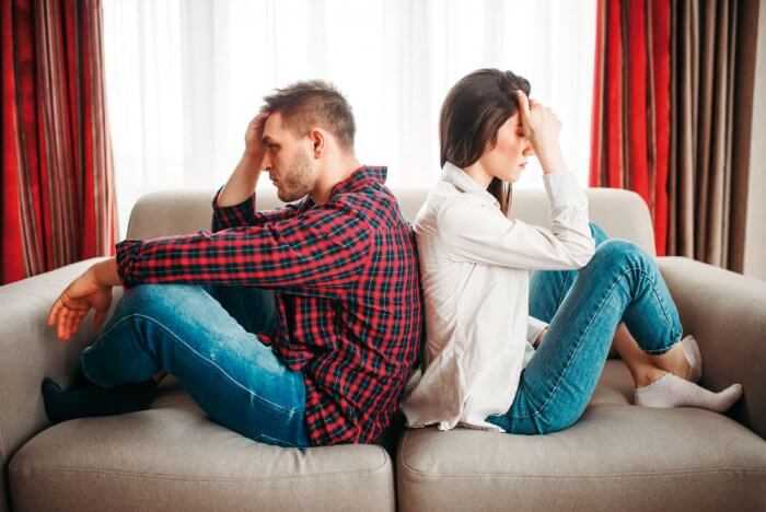 pareja con dificultades