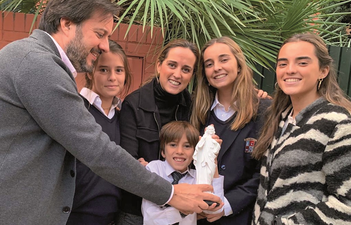 Familia consagrada al Sagrado Corazón de Jesús.